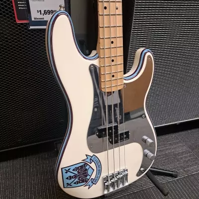 Fender Steve Harris Signature Bass 2